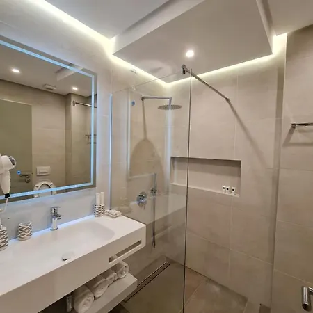 Hotel Aross 5*