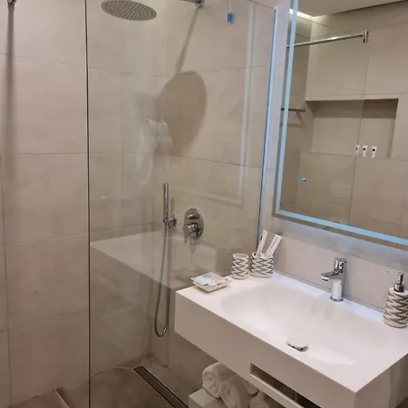 Hotel Aross