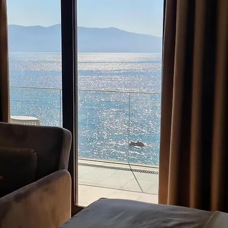 Aross Vlore