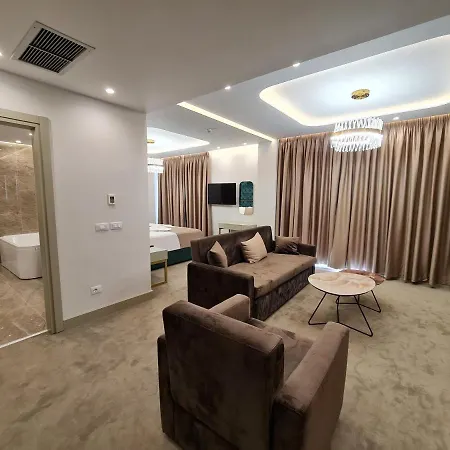 Hotel Aross Kanine