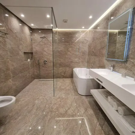 Hotel Aross